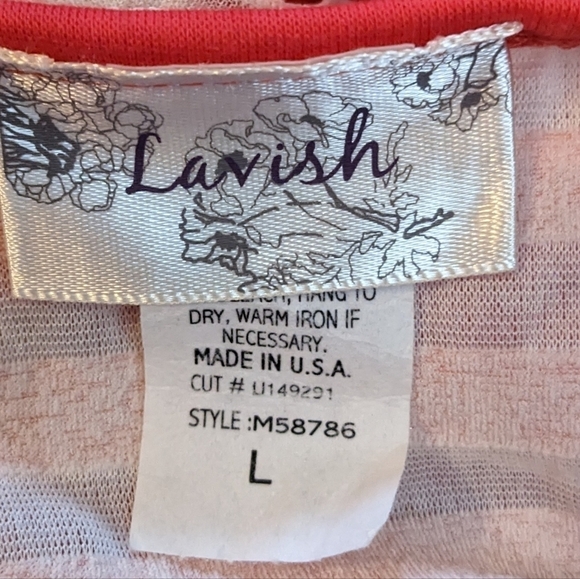 Pre-owned lavish red and white ruffle striped shirt, TE - Picture 3 of 3